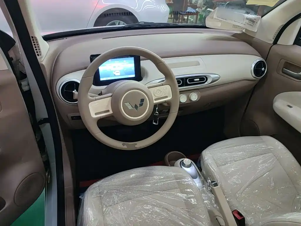 Wuling MINIEV — миниатюра 10