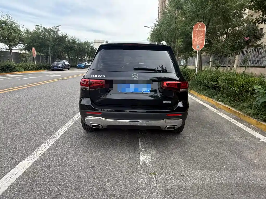 Mercedes-Benz GLB — миниатюра 9