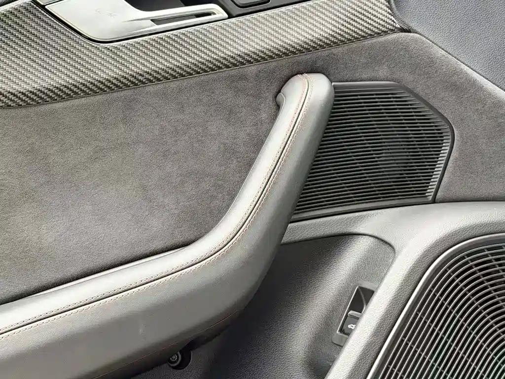 Audi RS 4 — миниатюра 11