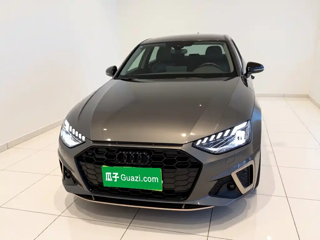 Audi A4L 2024 40 TFSI quattro RS