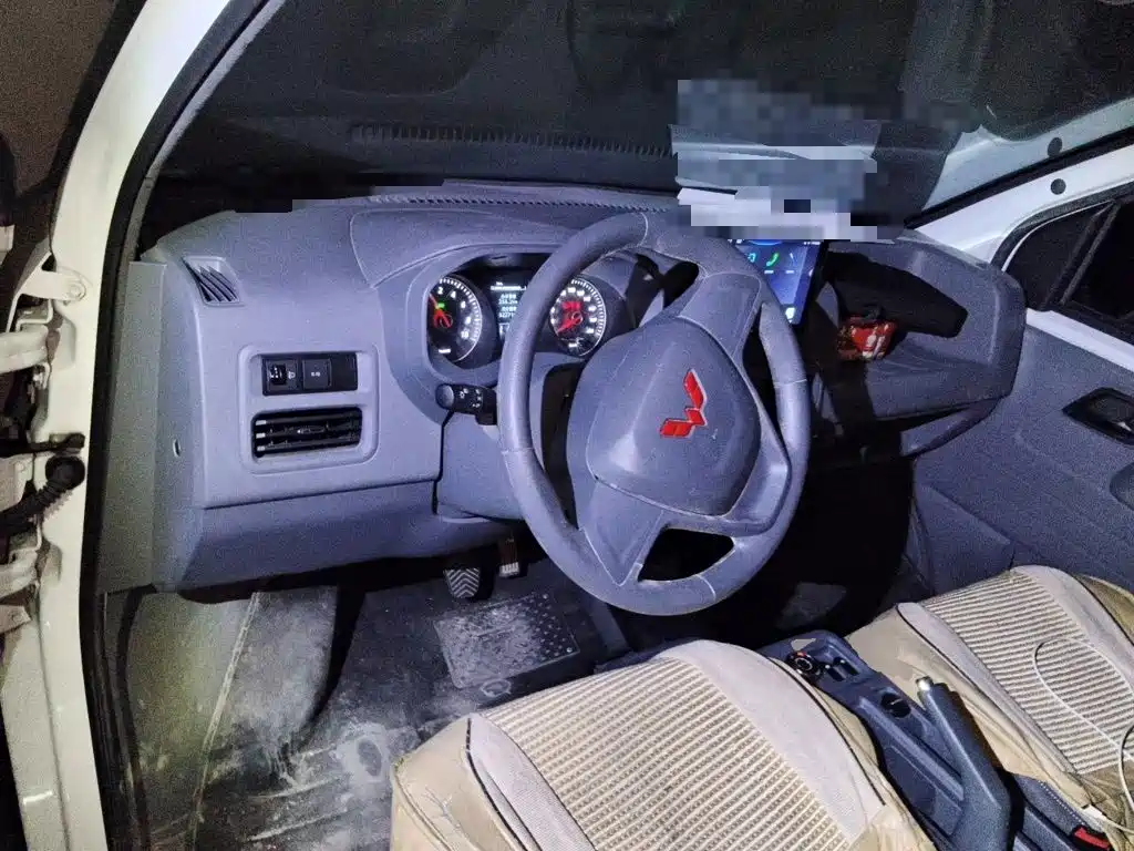 Wuling Yangguang — миниатюра 6