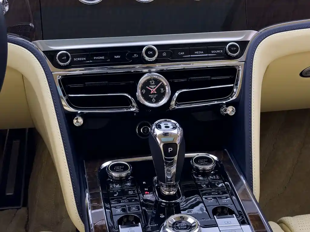 Bentley Flying Spur — миниатюра 26