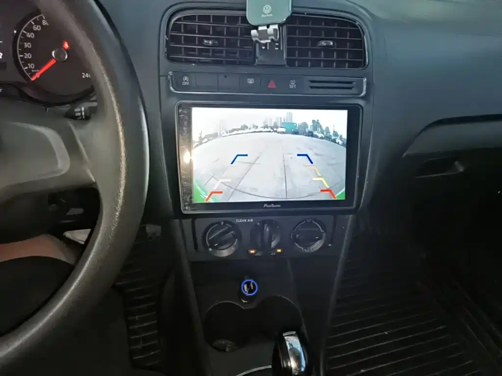 Volkswagen Polo — миниатюра 13