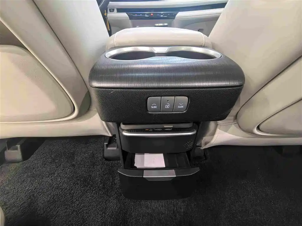 Buick GL8 Hybrid — миниатюра 11