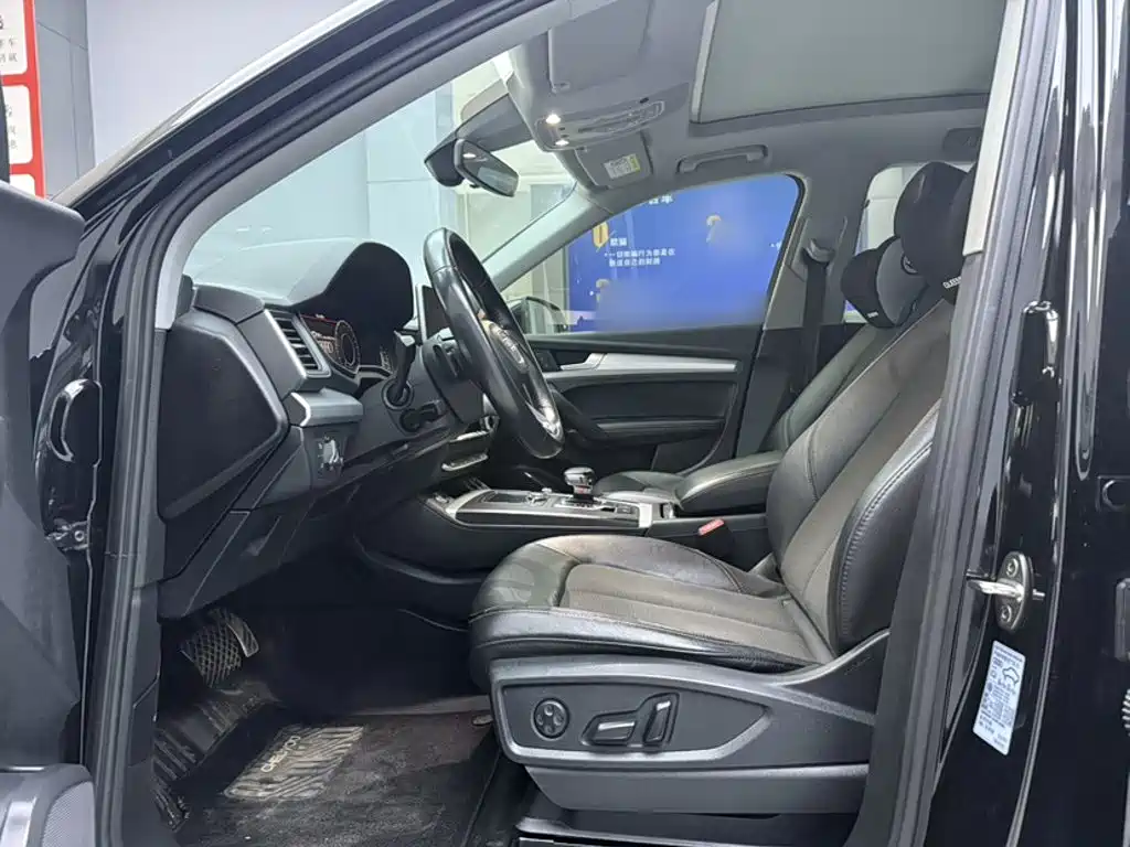 Audi Q5L 2018 40 TFSI Fashion V