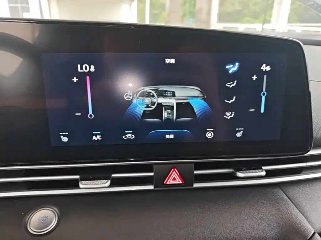 Hyundai Elantra — миниатюра 13