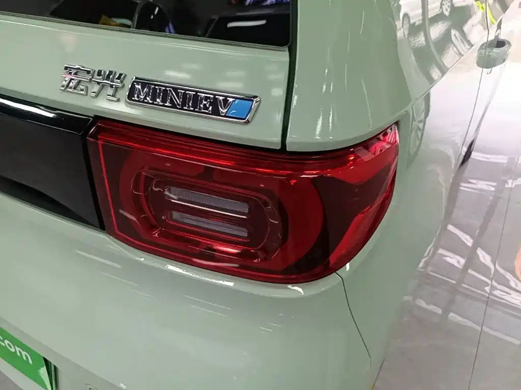 Wuling MINIEV — миниатюра 8