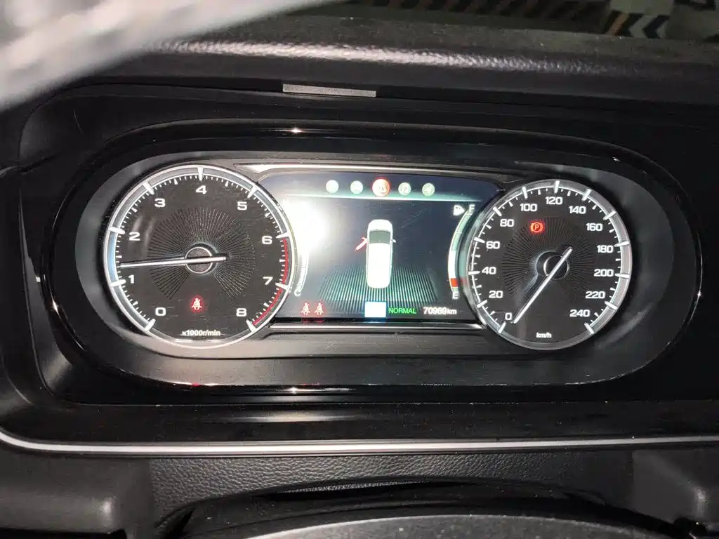 GAC Motor Trumpchi M6 — миниатюра 7