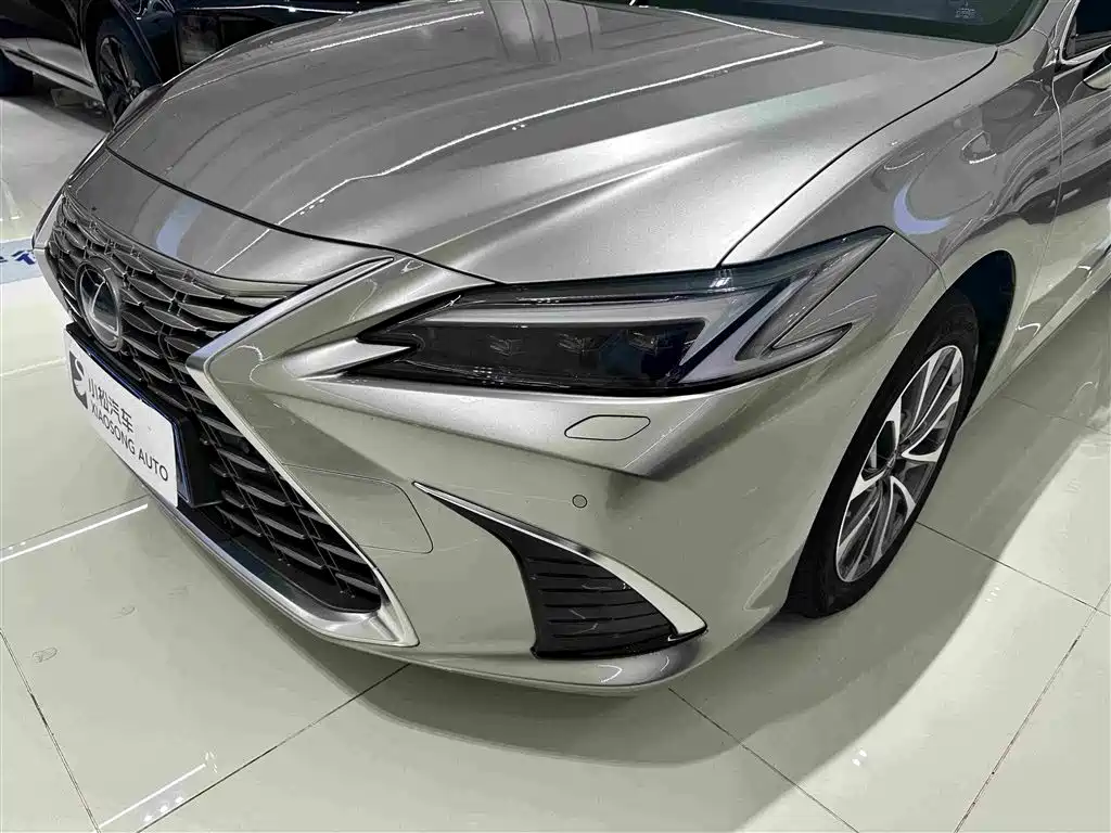 Lexus ES — миниатюра 3