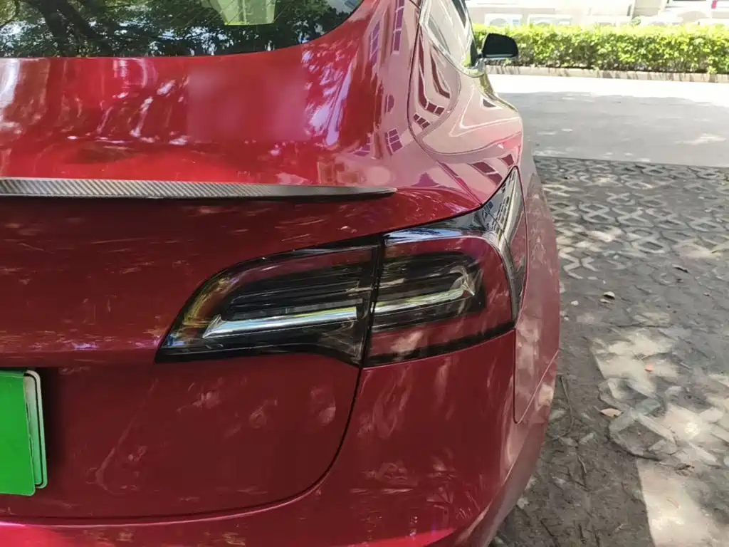 Tesla Model 3 — миниатюра 8