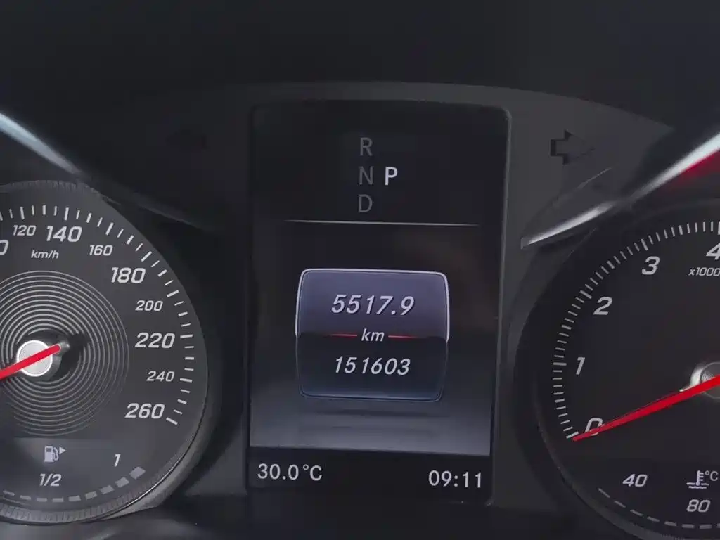 Mercedes-Benz C-Class — миниатюра 11