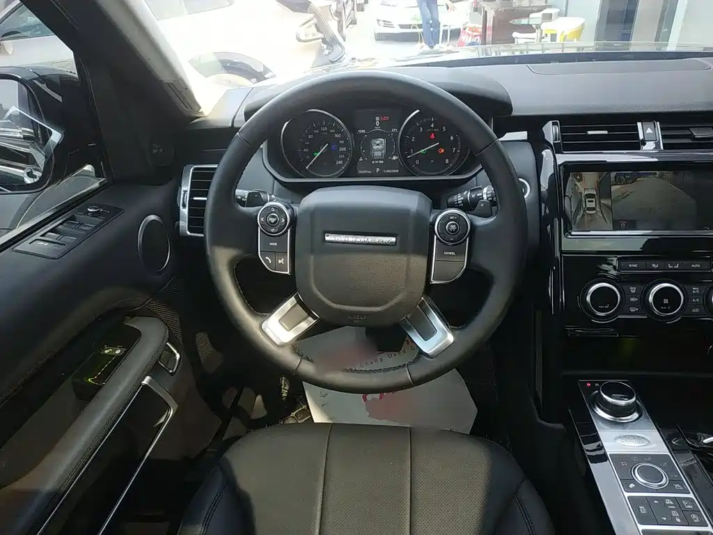 Land Rover Discovery 2017 3.0 SC V6 SE