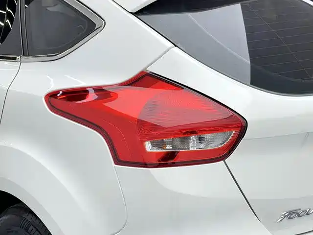 Ford Focus — миниатюра 20