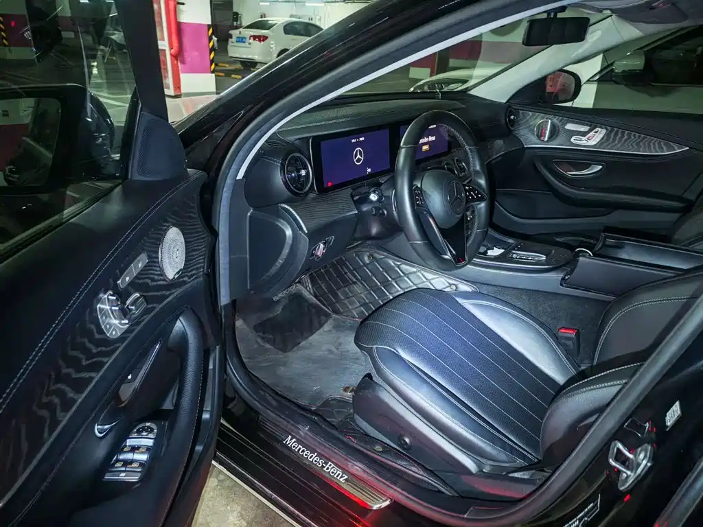 Mercedes-Benz E-Class — миниатюра 6