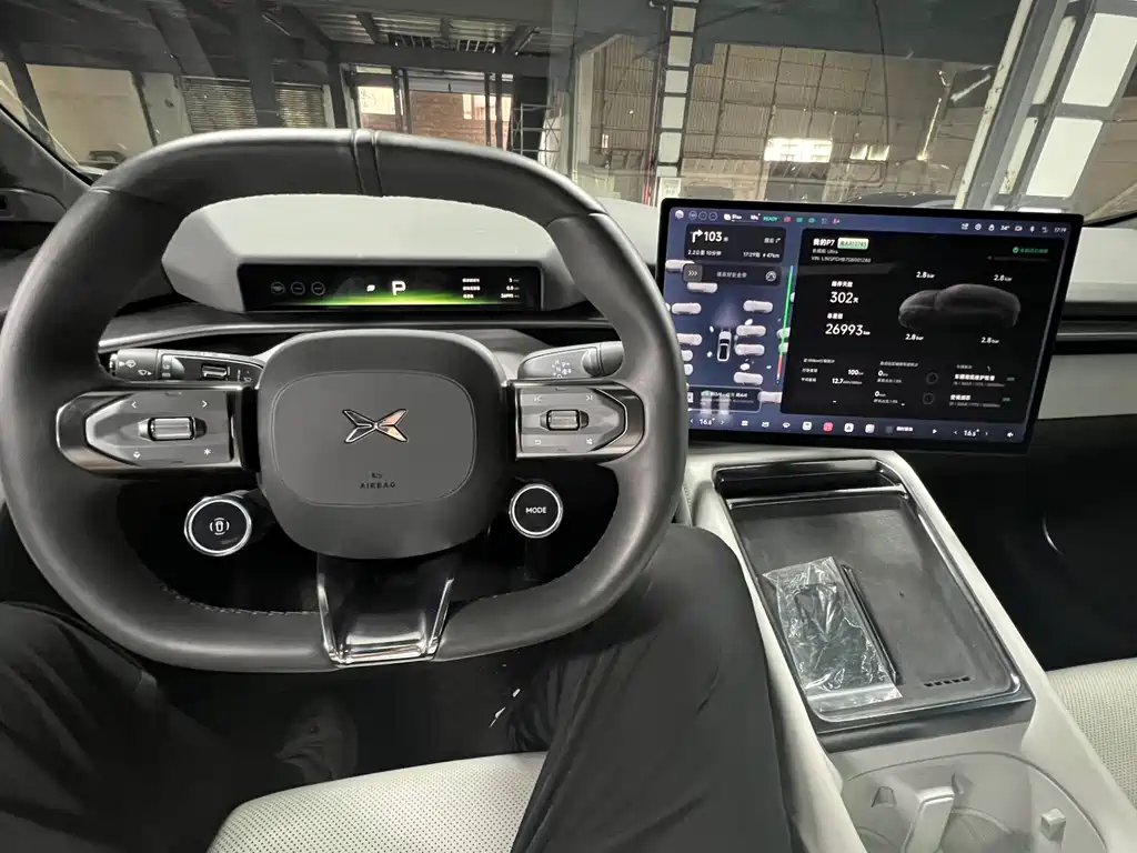 XPeng P7 — миниатюра 10