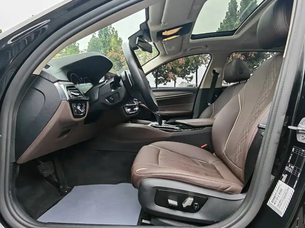 BMW 5 Series — миниатюра 18