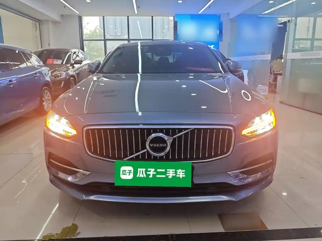 Volvo S90 2018 T4