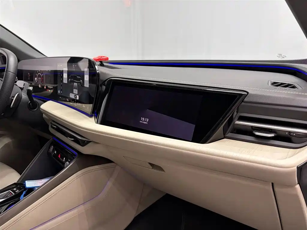 Audi Q5L — миниатюра 12