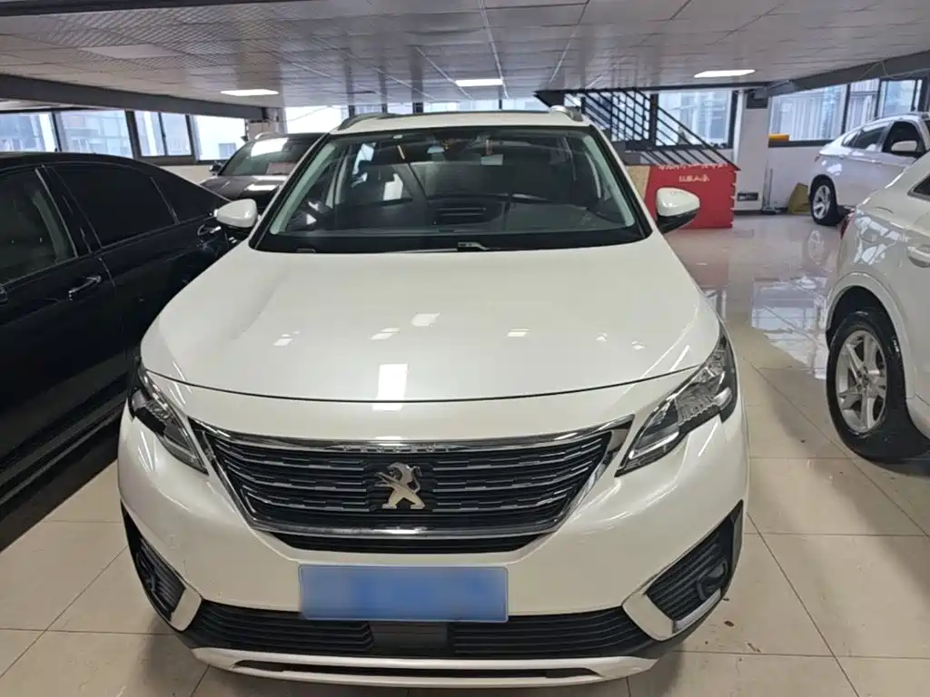 Peugeot 5008 — миниатюра 3