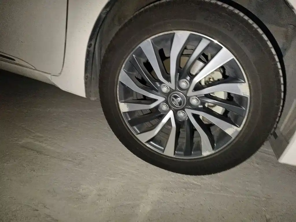 Toyota Corolla — миниатюра 8