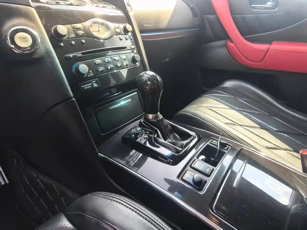 Infiniti FX — миниатюра 11