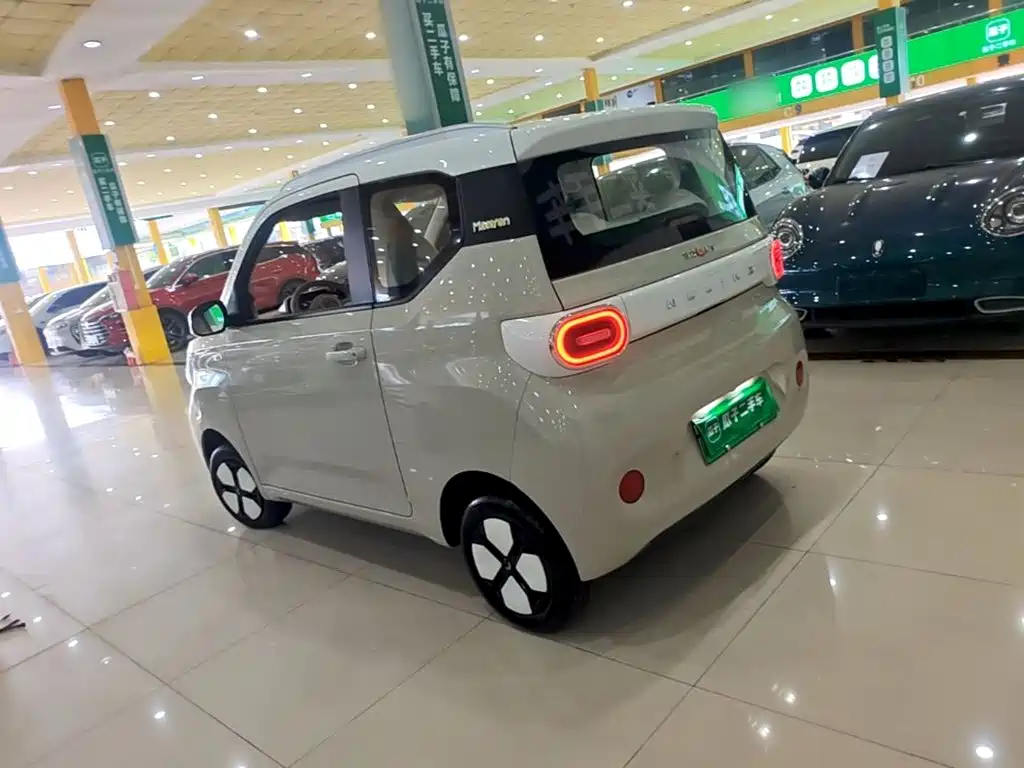 Wuling MINIEV — миниатюра 5