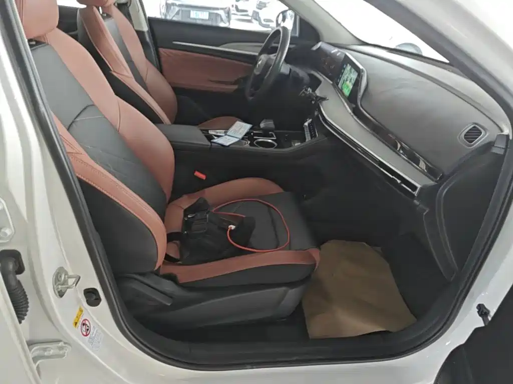 Changan Eado — миниатюра 25