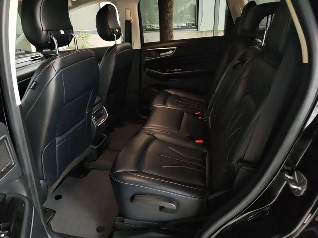 Ford Edge — миниатюра 17