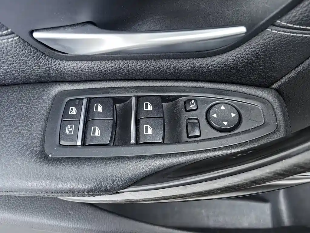BMW 3 Series — миниатюра 9