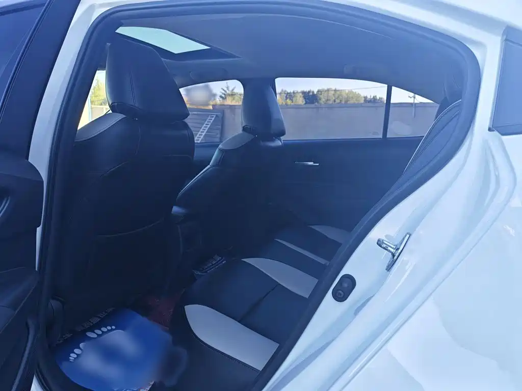 Toyota Corolla — миниатюра 12