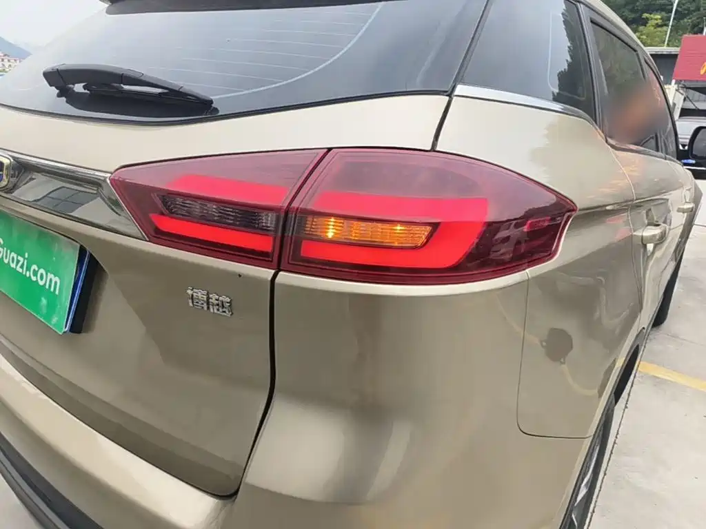 Geely Boyue — миниатюра 8
