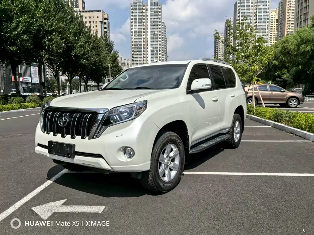 TOYOTA PRADO
