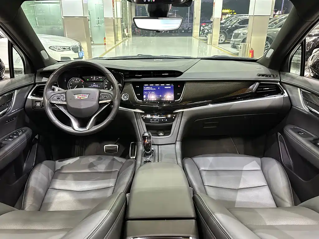 Cadillac XT6 — миниатюра 8