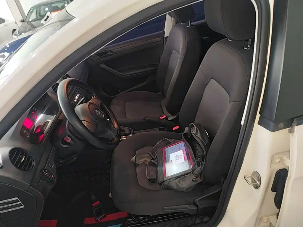 Volkswagen Jetta — миниатюра 15