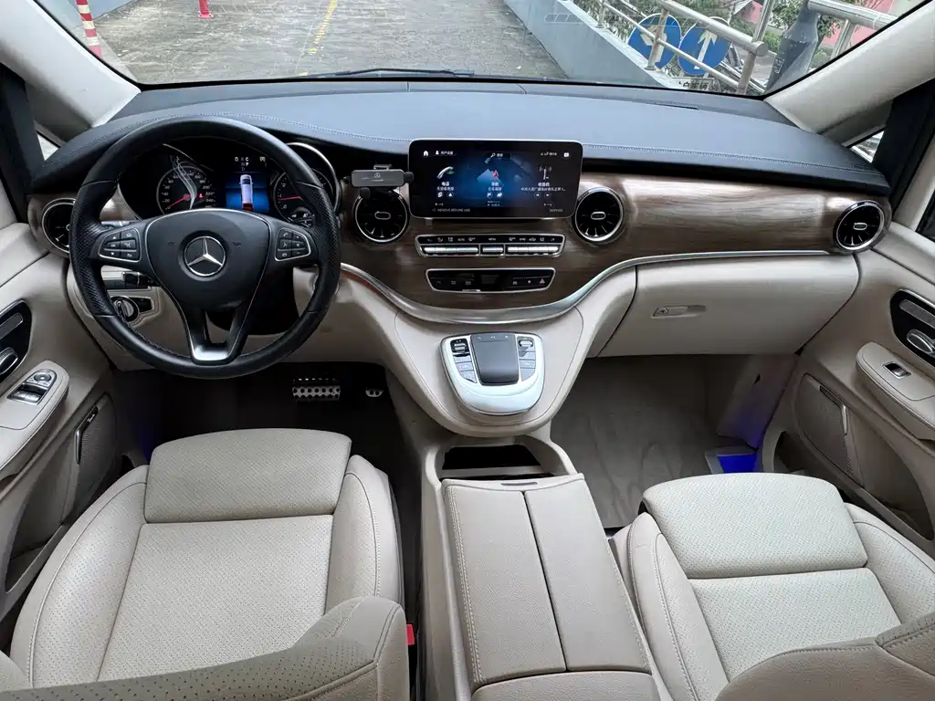 Mercedes-Benz V-Class — миниатюра 18