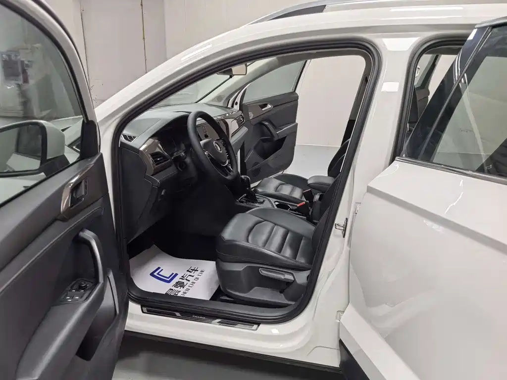 Volkswagen Tharu — миниатюра 10