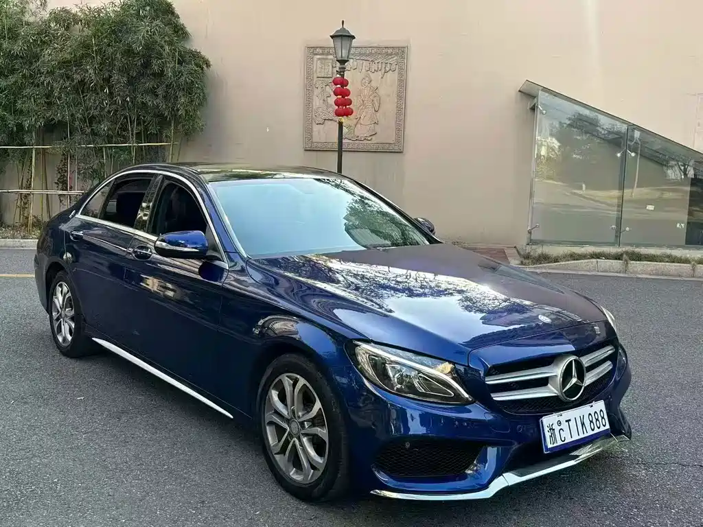 Mercedes-Benz C-Class — миниатюра 3