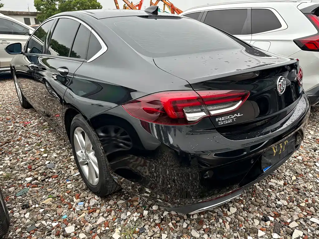 Buick Regal — миниатюра 18