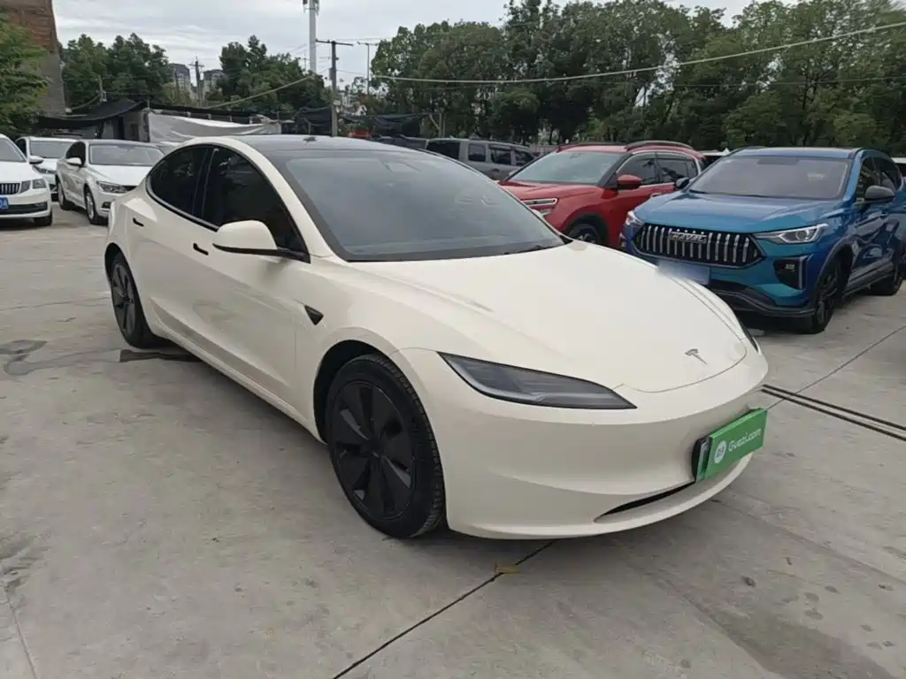 Tesla Model 3 — миниатюра 4