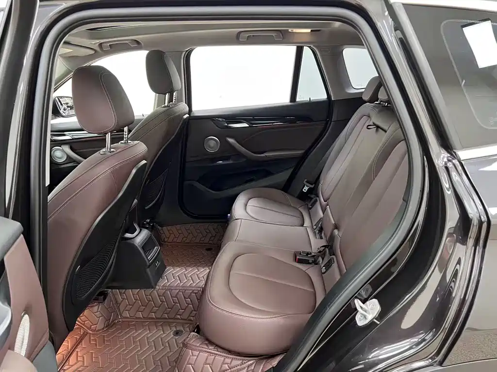 BMW X1 — миниатюра 8
