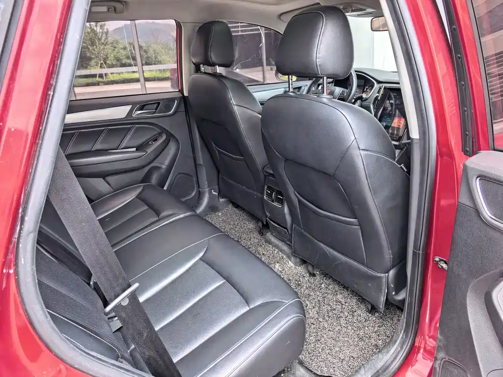 Roewe RX5 — миниатюра 6