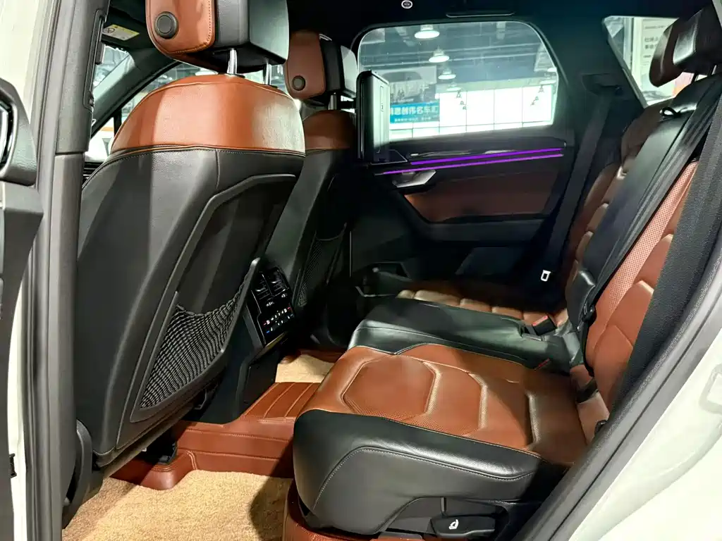 Volkswagen Touareg — миниатюра 6