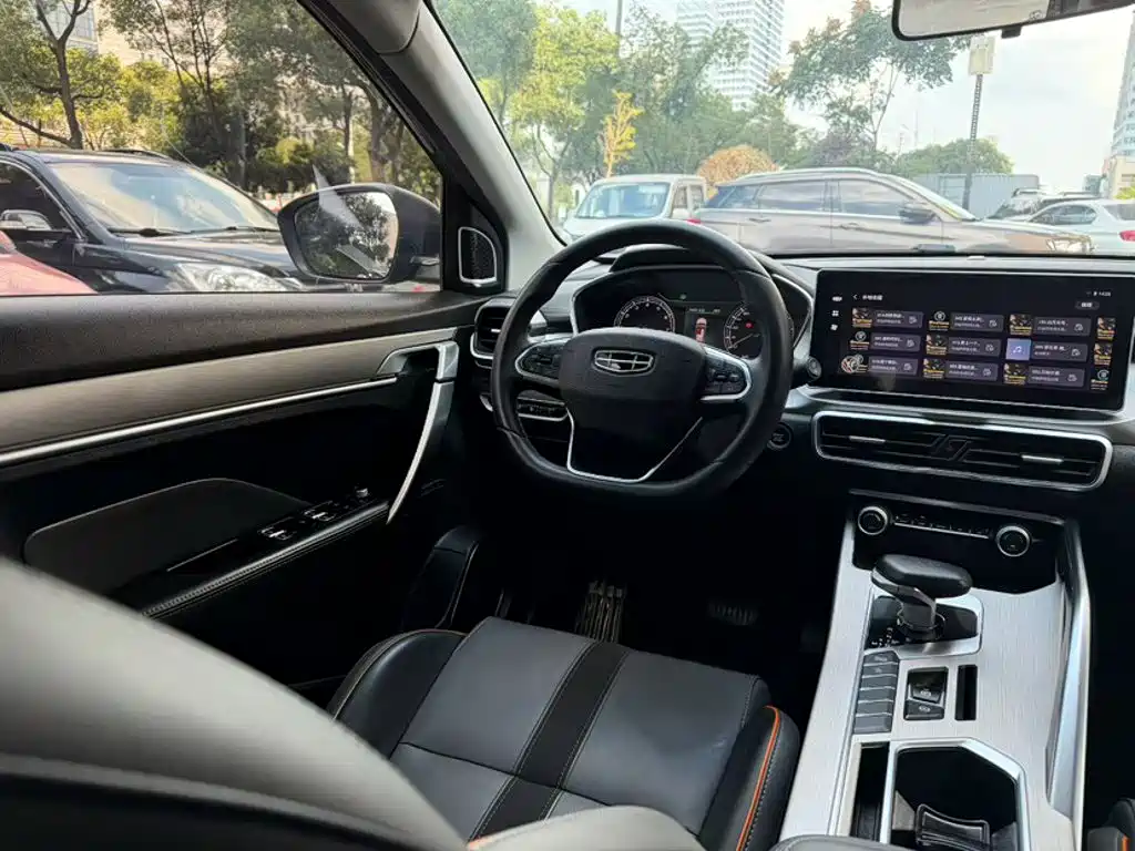 Geely Binyue — миниатюра 8
