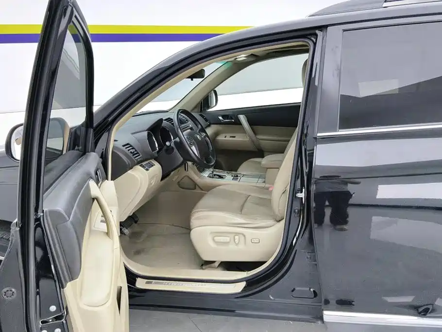 Toyota Highlander — миниатюра 9