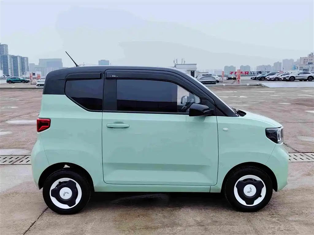 Wuling MINIEV — миниатюра 3