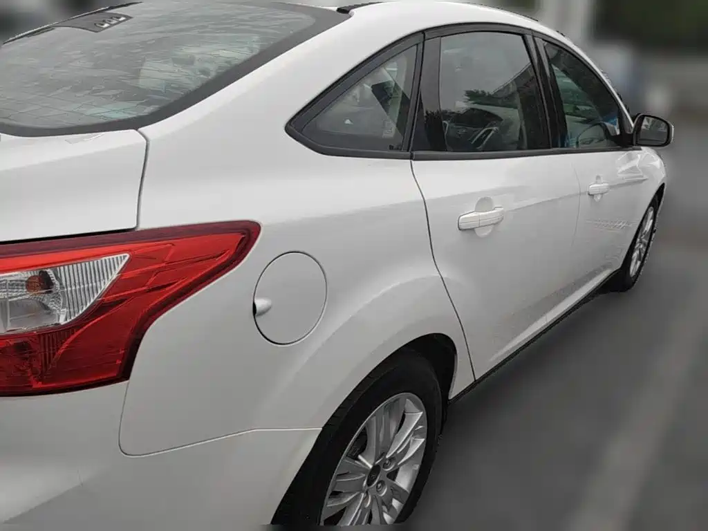 Ford Focus — миниатюра 10