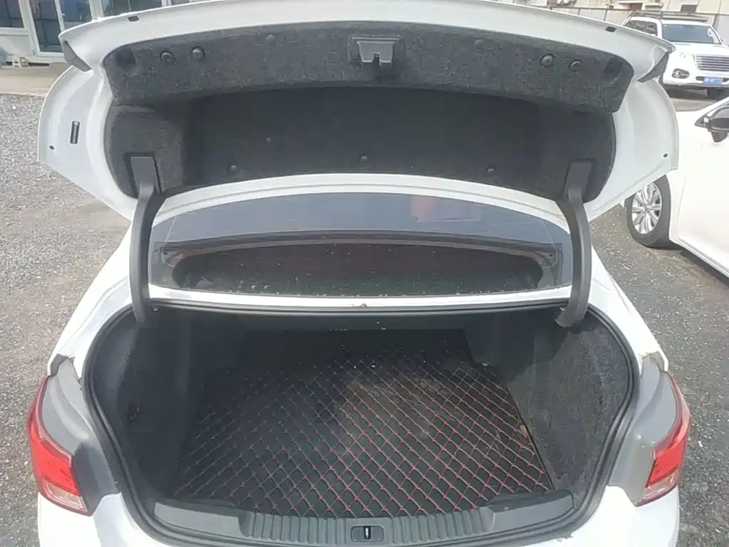 Buick Verano — миниатюра 19