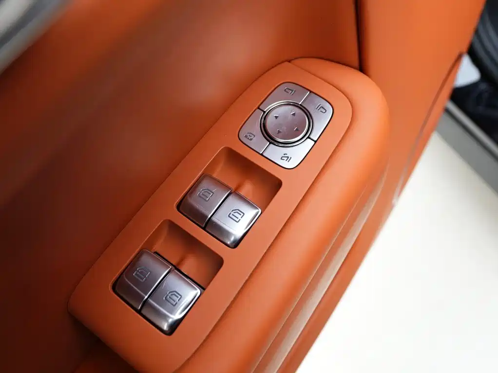 Li Auto Li L8 — миниатюра 14