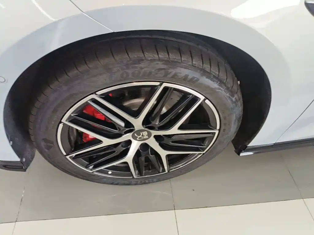 BYD Han L — миниатюра 23