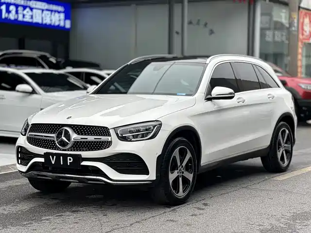 MERCEDES-BENZ GLC